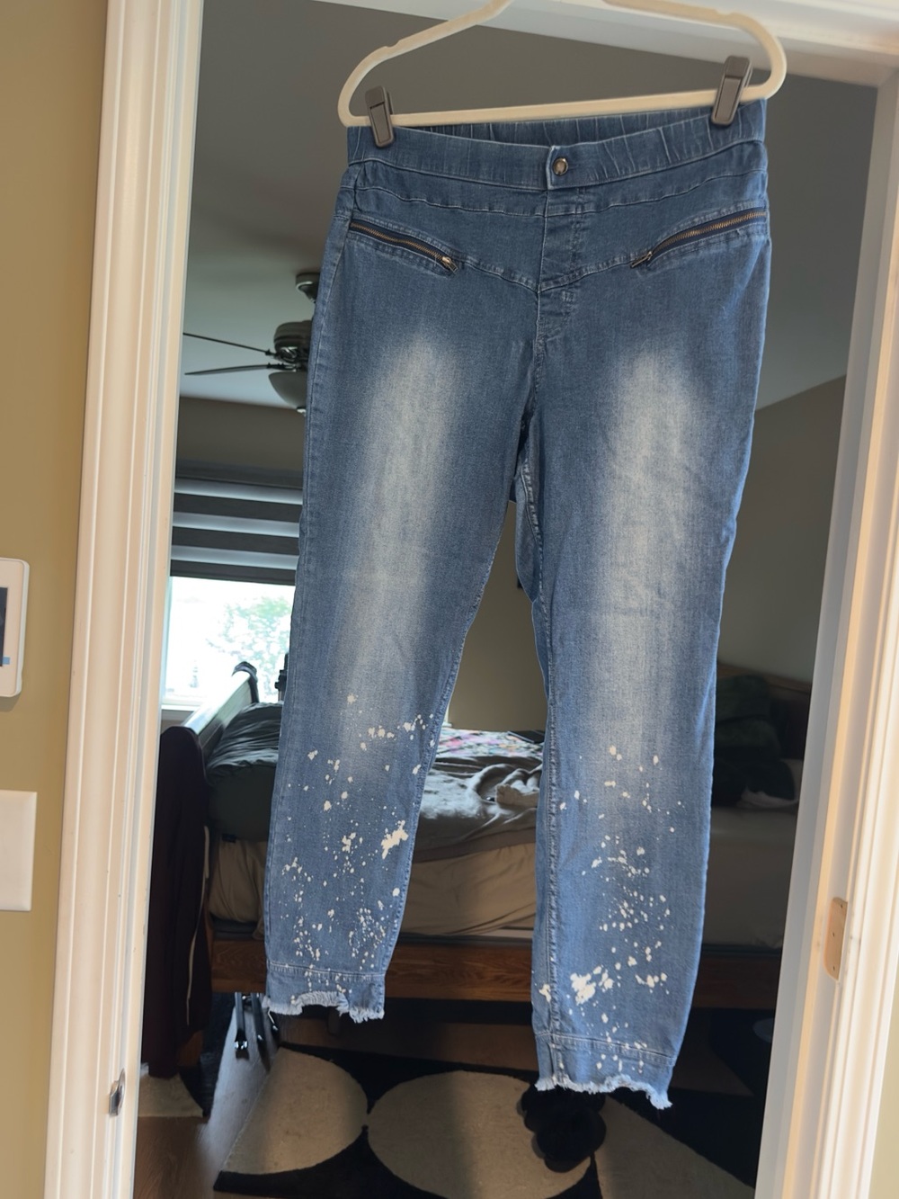 HUE Distressed Blue Paint-Splatter Jeans